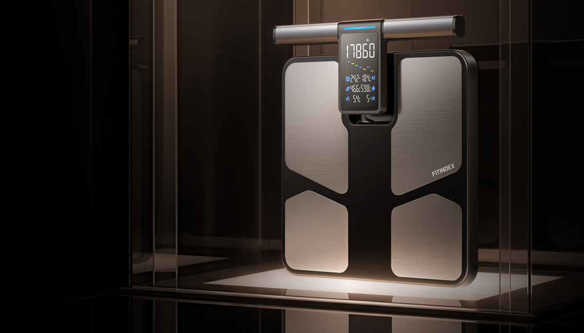 Fitindex Umbra X smart scale with display handle in a glass display case